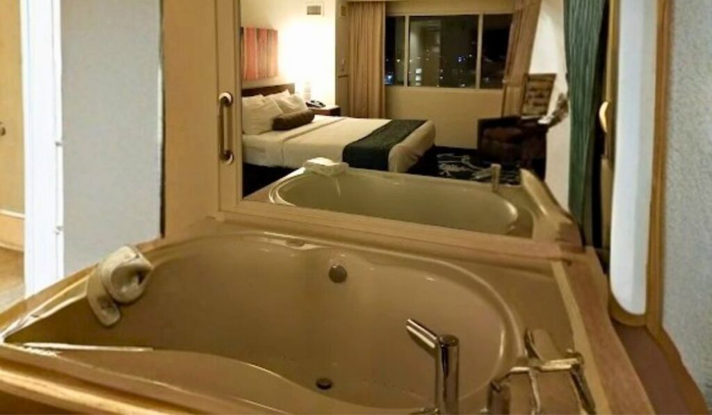 Ballys Evansville Casino & Hotel - Image 1